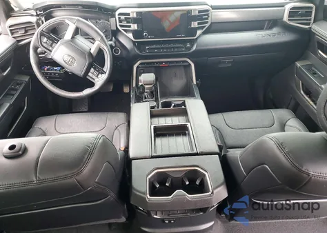 2024 Toyota Tundra Crewmax Sr z USA, uszkodzony, nr VIN 5TFLA5DB5RX180213